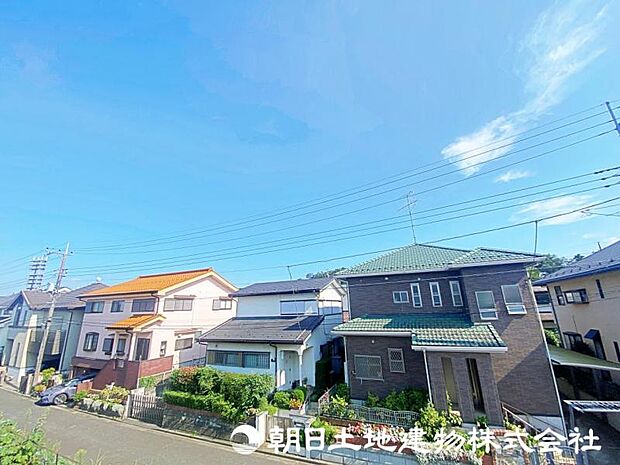バルコニーからは解放感溢れる眺望です。