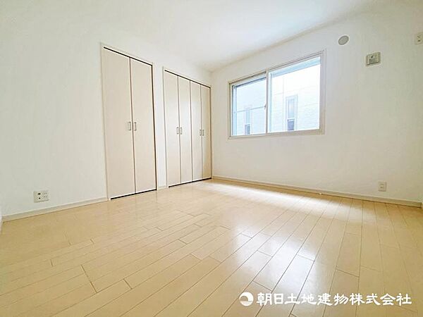 お掃除のしやすいフローリングが嬉しい
