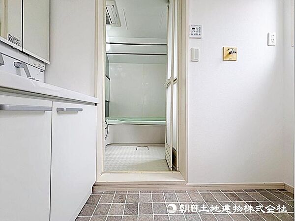暮らしを快適に変えるシャワー付洗面台