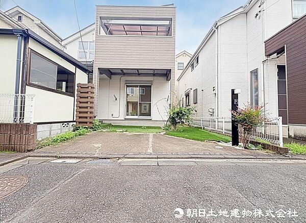 【駐車場】雨の日でもラクラク移動、食料品や日用品のまとめ買いやベビーカーの出し入れもスムーズに。