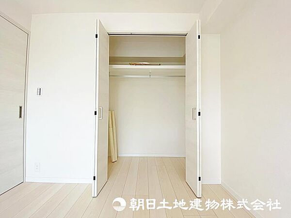 部屋ごとに設けた収納は住みやすさへのこだわり