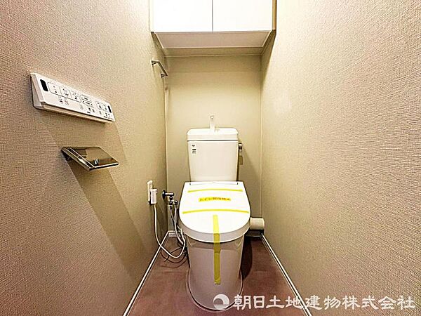 清潔感のある落ち着いた空間で、快適にお使いいただけるトイレです。