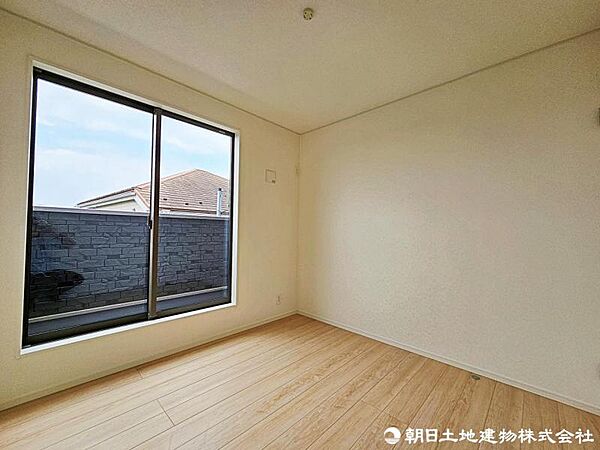 お掃除のしやすいフローリングが嬉しい