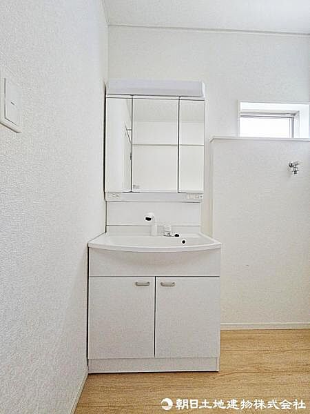 忙しい朝に便利な洗髪洗面化粧台付です