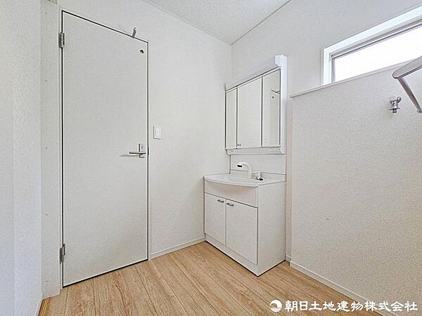 暮らしを快適に変えるシャワー付洗面台