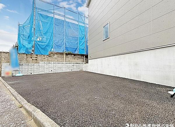 目の前が駐車場だと雨の日も便利ですよね