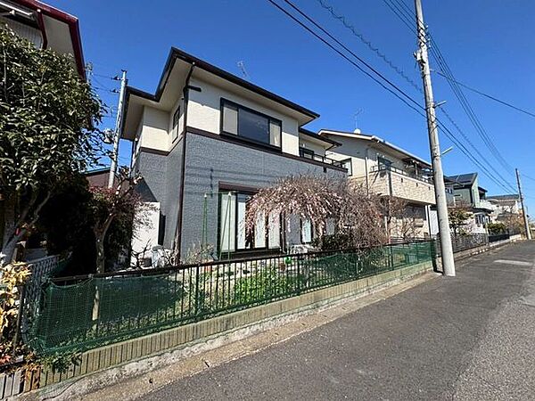 両面道路で陽当り・通風良好です◎