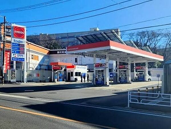 タイヤガーデンステーションスタシオンせりがや 徒歩12分。、給油だけでなくタイヤ・ホイールの専門的なサービスや板金受付なども行っています。 960m