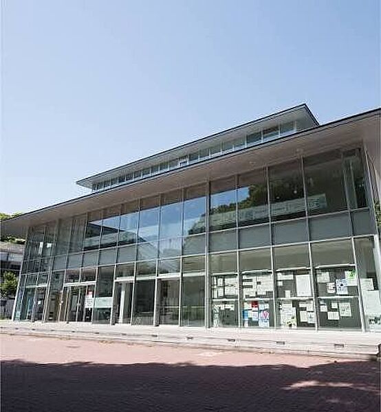 横浜国立大学 徒歩72分。神奈川県内の緑豊かな一つのキャンパスに人文・社会系と理工系の学部が集まっています。 5710m