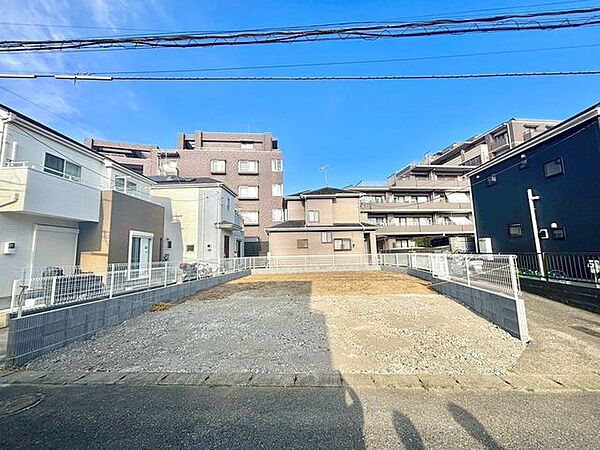 ロピアやクリエイトなど日常の買い物施設が身近に充実！話題の「ゆめが丘ソラトス」も車で約6分の好立地で休日のお買い物も快適です。