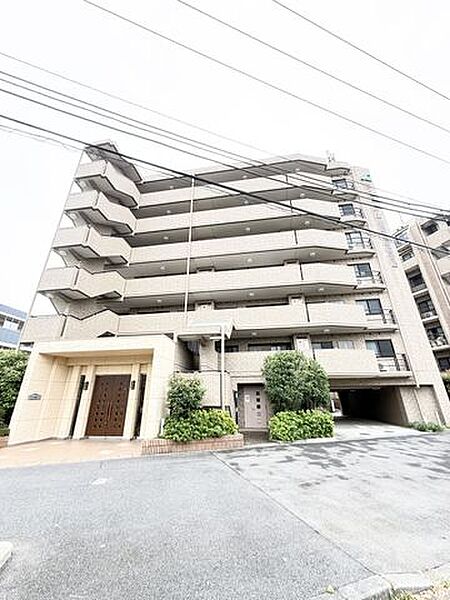 【外観】ＪＲ南武線 小田栄駅 / 徒歩7分のアクセス良好な立地にあるマンションです。ペット飼育も可能！小学校や中学校が徒歩10分件内で快適にお住まいいただけます。