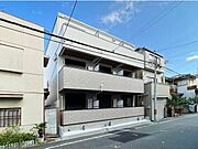 大正駅より徒歩11分 築2年 3階建の賃貸物件