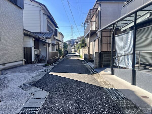 前面道路　南側　公道　幅員3.95m　間口6.39m