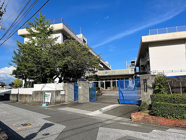 高知市立潮江南小学校（373m）