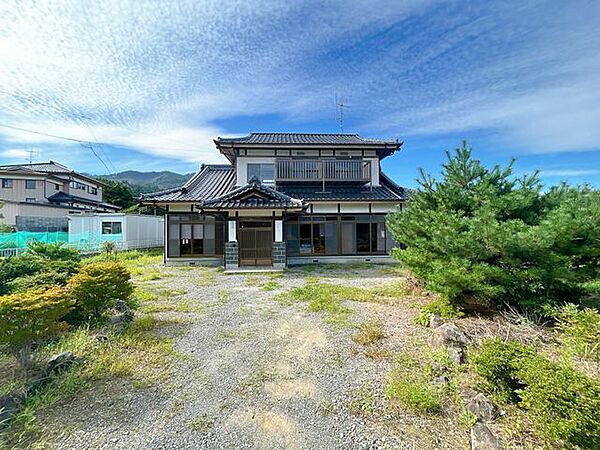 【リフォーム済】外観正面別アングルです。