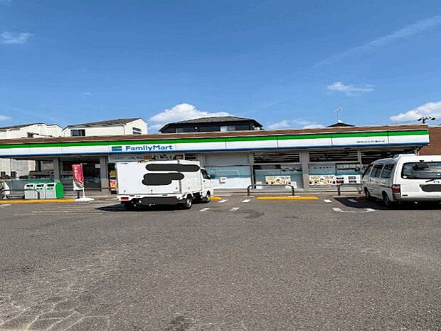 ファミリーマート 練馬西税務署前店 230m