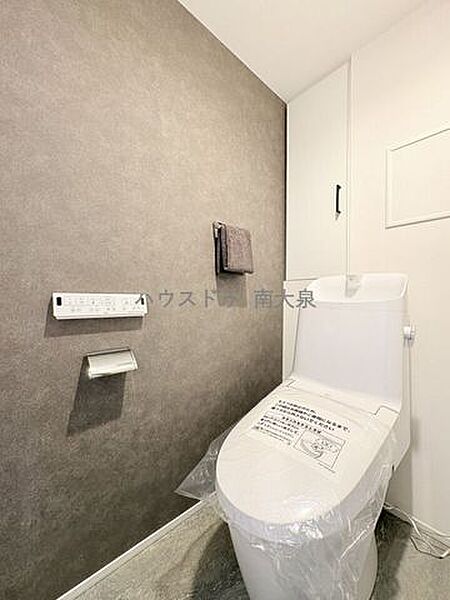 温水洗浄機能付トイレ新規交換