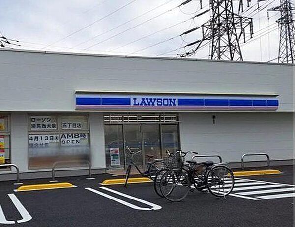 ローソン練馬西大泉五丁目店 160m