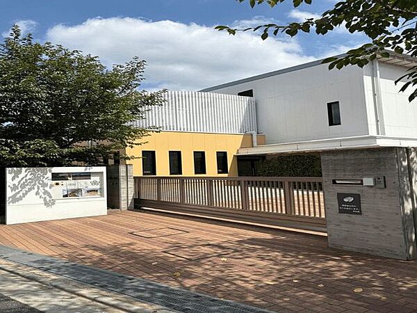 練馬区立大泉東小学校 380m