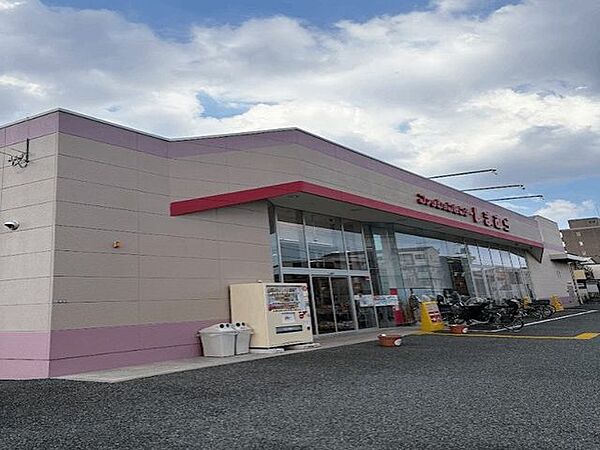 ファッションセンターしまむら 南大泉店 320m