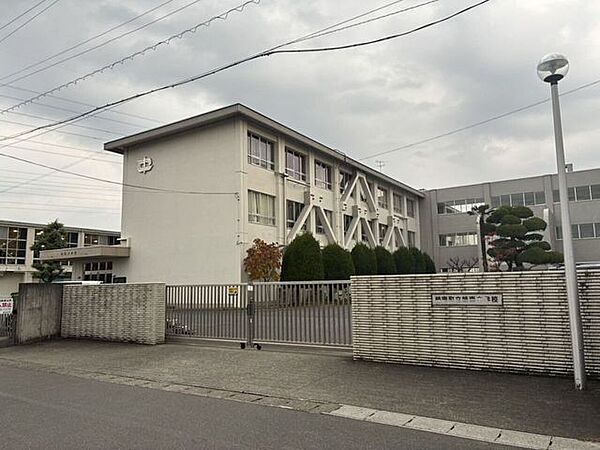 岐南中学校 1990m