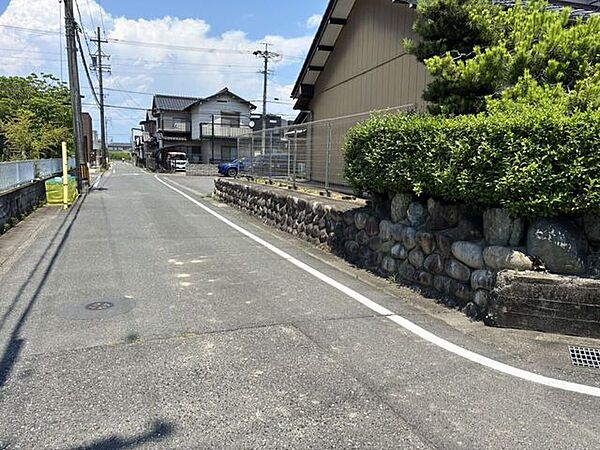 【西側】前面道路約5メートルでアクセス良好！