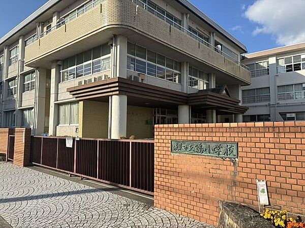 鶉小学校 400m