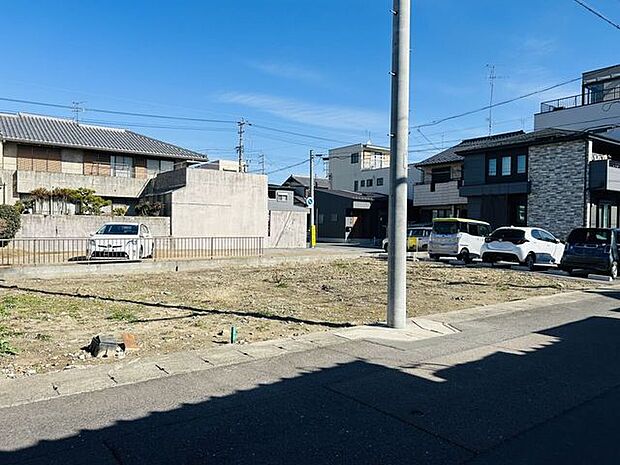 保育園や小学校も近く、子育て世帯の皆様に大変オススメです!※実際の写真から加工を行っております。
