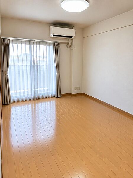 【画像加工あり】室内写真は現況の家具・小物を画像処理で消去したものです。実際の見学時や引渡し時の状態とは異なる場合があります（現況優先）。