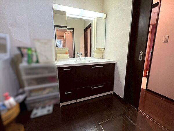 2ＷＡＹ洗面室！家事動線の良い間取りにご注目ください♪
