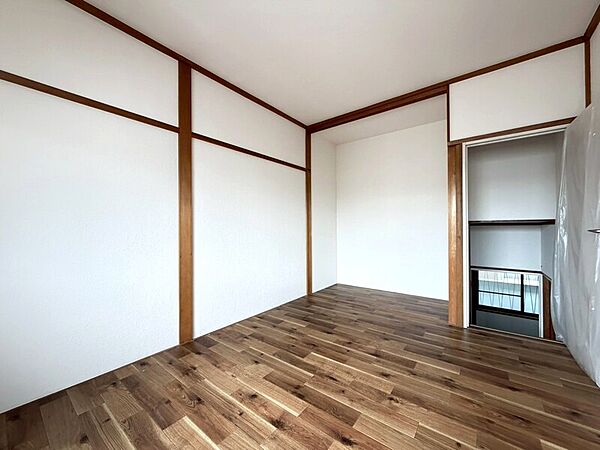 約6帖の洋室！2026年2月：壁・床張替え済み！