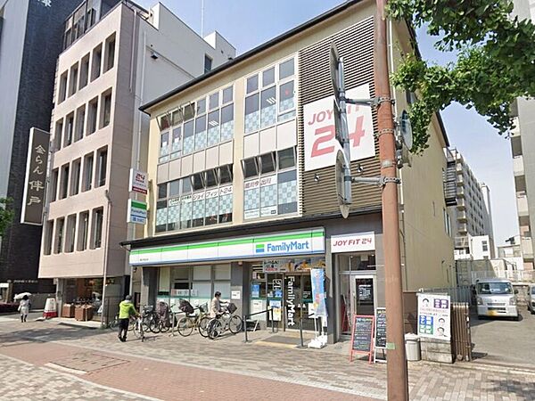 ファミリーマート堀川今出川店