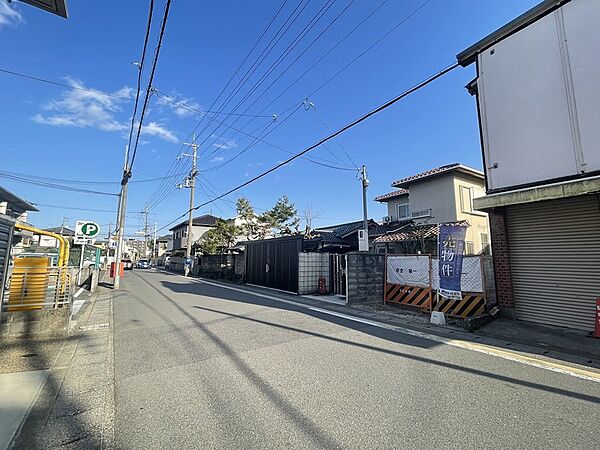前面道路：幅員約6．8ｍ×間口約3．5ｍ