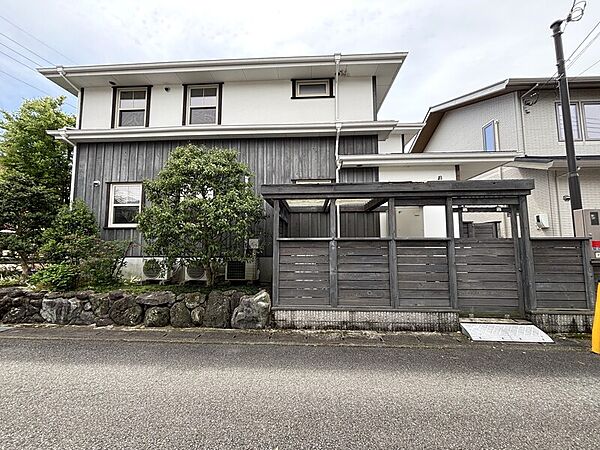 敷地面積約64．65坪と広々！お庭付きの3ＬＤＫ物件です♪