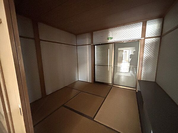 2階約8帖和室
