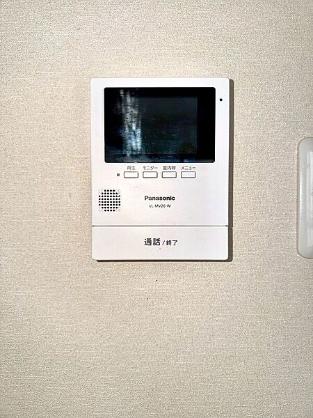 ＴＶモニター付きインターホンございますので、防犯面も安心です♪