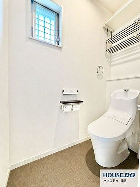 お掃除しやすい素材と機能にこだわった、シャープなフォルムのトイレはいつまでもキレイが続きます。