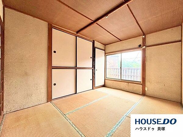 和の空間を感じることのできる落ち着きある一部屋です。