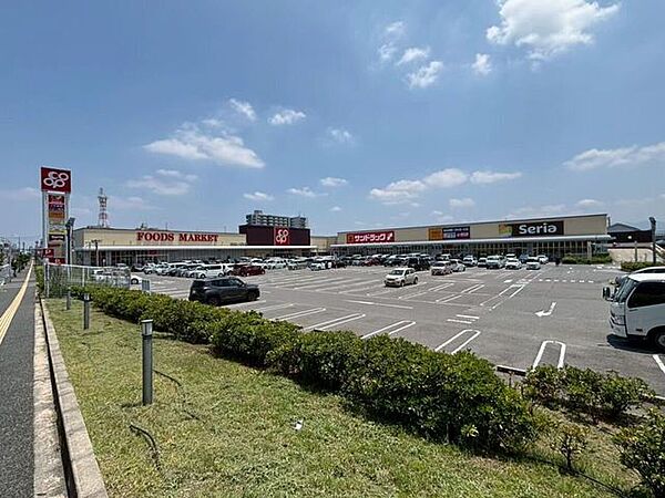 コープ貝塚店 960m