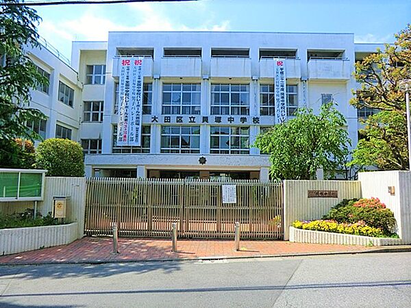 緑豊かで穏やかな住環境は、子育て世帯も安心の立地です。
