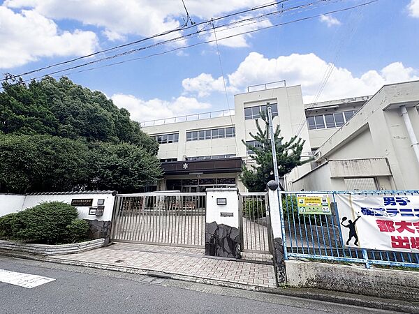 ◇緑豊かで穏やかな住環境は、子育て世帯も安心の立地です。