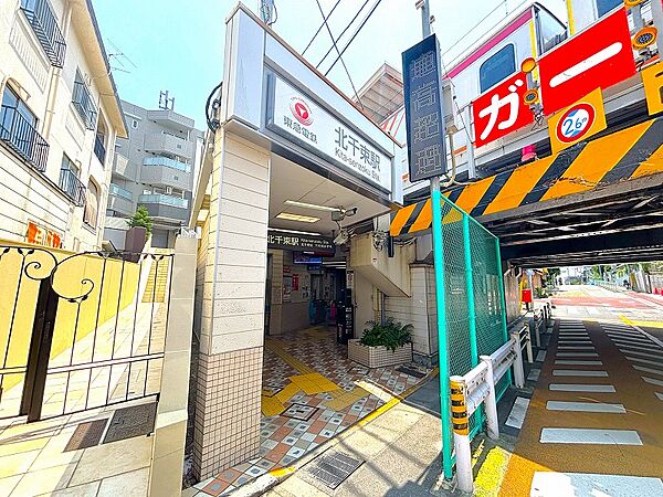 駅前は商業施設も豊富で、おしゃれな雰囲気が漂います。各ニーズに対応可能な環境になっております。