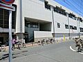新柴又駅は、東...