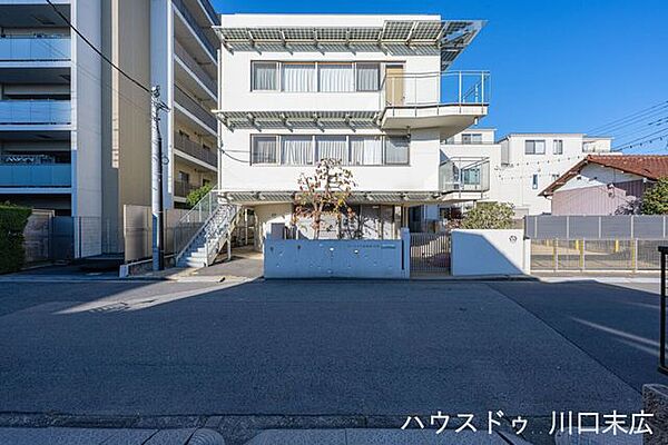 さくらそう保育園 元郷開園7:30-18:30（延長含）。手厚い保育が魅力。身近に信頼できる預け先がある安心感は大きく、お子様の健やかな成長を優しく育む、暮らしに欠かせない頼もしい拠点です。 560m