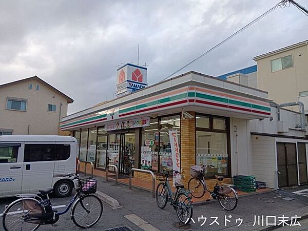 セブンイレブン川口青木3丁目店24時間営業でいつでも立ち寄れる利便性の高さが魅力です。お弁当や日用品の品揃えが豊富で、帰りが遅い日や急な買い足しにも困らず、毎日の生活に安心感を与えてくれます…