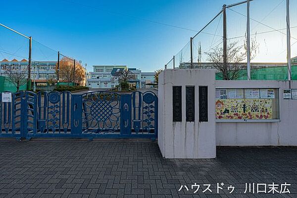 川口市立舟戸小学校荒川近くの豊かな自然に恵まれた、施設一体型の小中一貫校です。9年間を見据えた教育体制が、お子様の健やかな成長を途切れなくサポート。先進的な学習環境が整う、子育て世帯に非常に人気の…