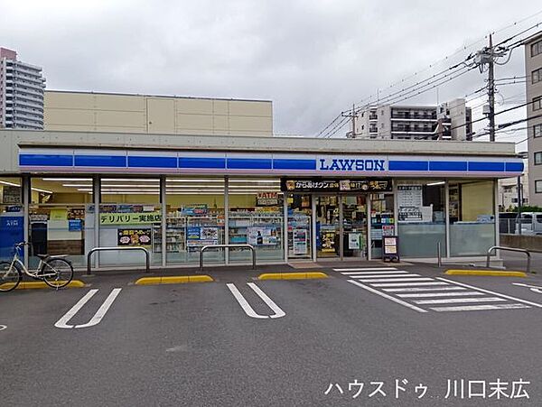 ローソン川口6丁目店24時間営業で、いつでも開いている安心感！広い駐車場もあり、お車での利用も便利です。デリバリー実施店なので、忙しい時にも重宝します♪おやつや日用品のお買い物にどうぞ☆ 340m