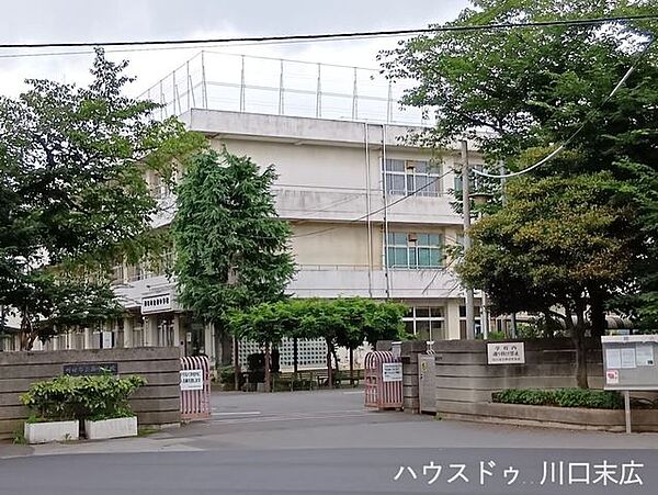 川口市立西中学校緑豊かな木々に囲まれた、落ち着いた雰囲気の中学校です♪お子様の成長を温かく見守れる住環境が魅力です☆ 1120m