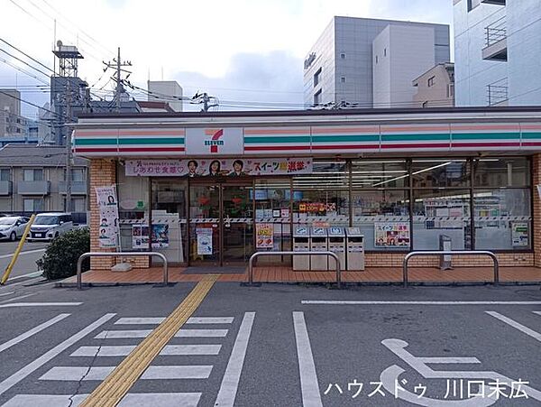 セブンイレブン川口並木2丁目店24時間営業でいつでも利用できるため、夜遅くの帰宅時や早朝でも安心です。お弁当から日用品まで豊富な品揃えがあり、日々のちょっとした買い物に重宝する大変便利な環境です…