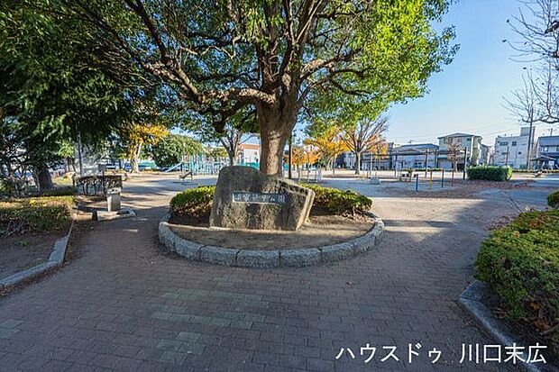 領家第9公園(ぶたこう)常時開園。ぶたの遊具が特徴の公園。身近に遊び場がある環境は子育て世帯の大きな魅力です。お子様の遊びや日々のリフレッシュに最適な、開放感あふれる地域の憩いの場です。 380m